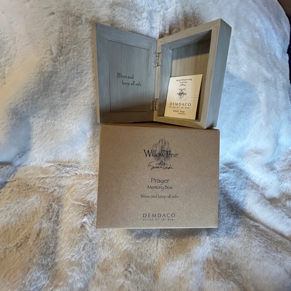 WILLOW TREE [ PRAYER ] MEMORY BOX Keepsake Susan Lordi Easter Gift - Picture 6 of 9